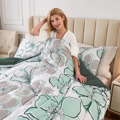 Crossvast 3 Piece Queen Comforter Set with Leaf Design
