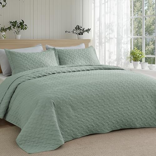 Bedsure Queen Quilt - Lightweight Bedspread with Basket Weave Pattern