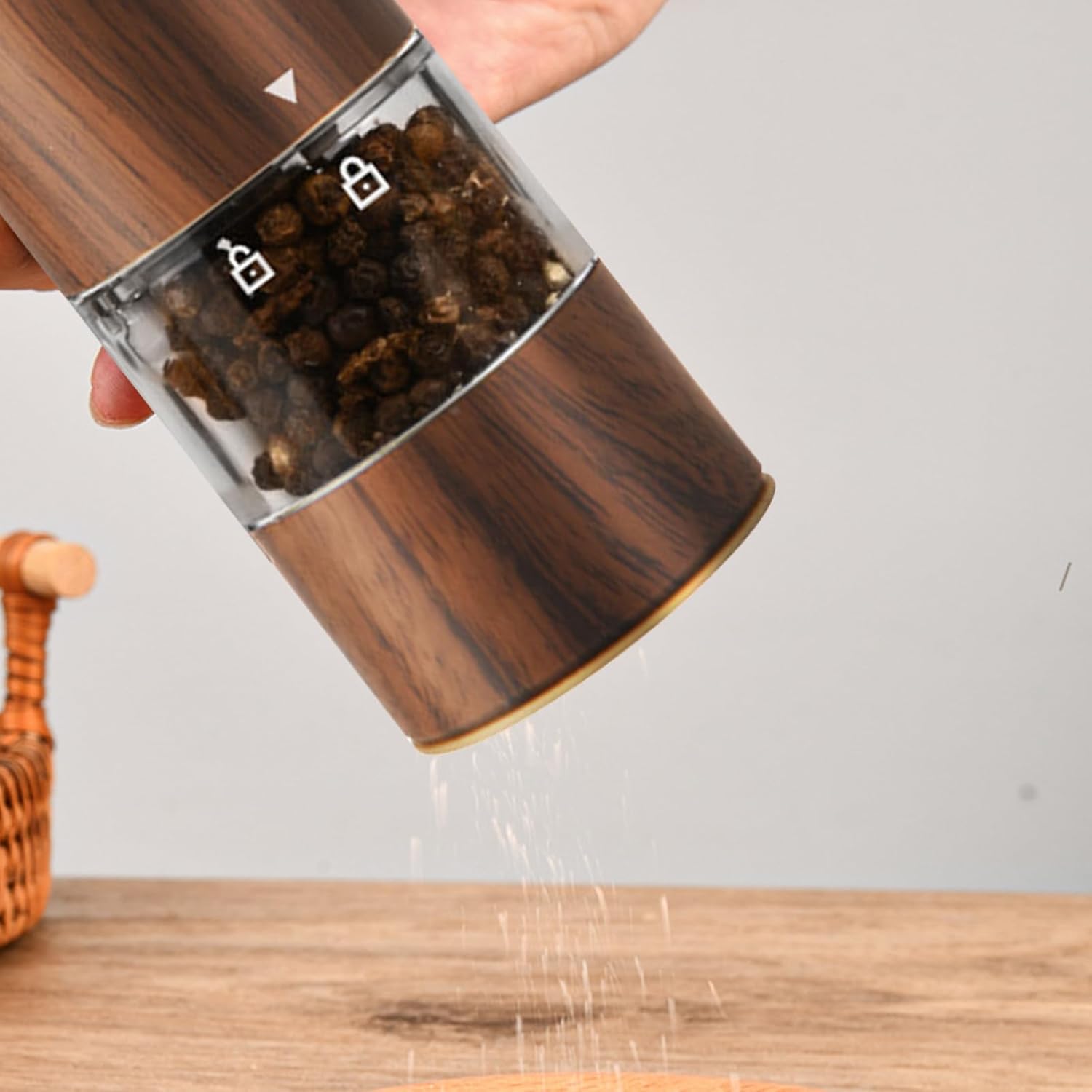SOONHUA Electric Salt and Pepper Grinder Set with LED Light