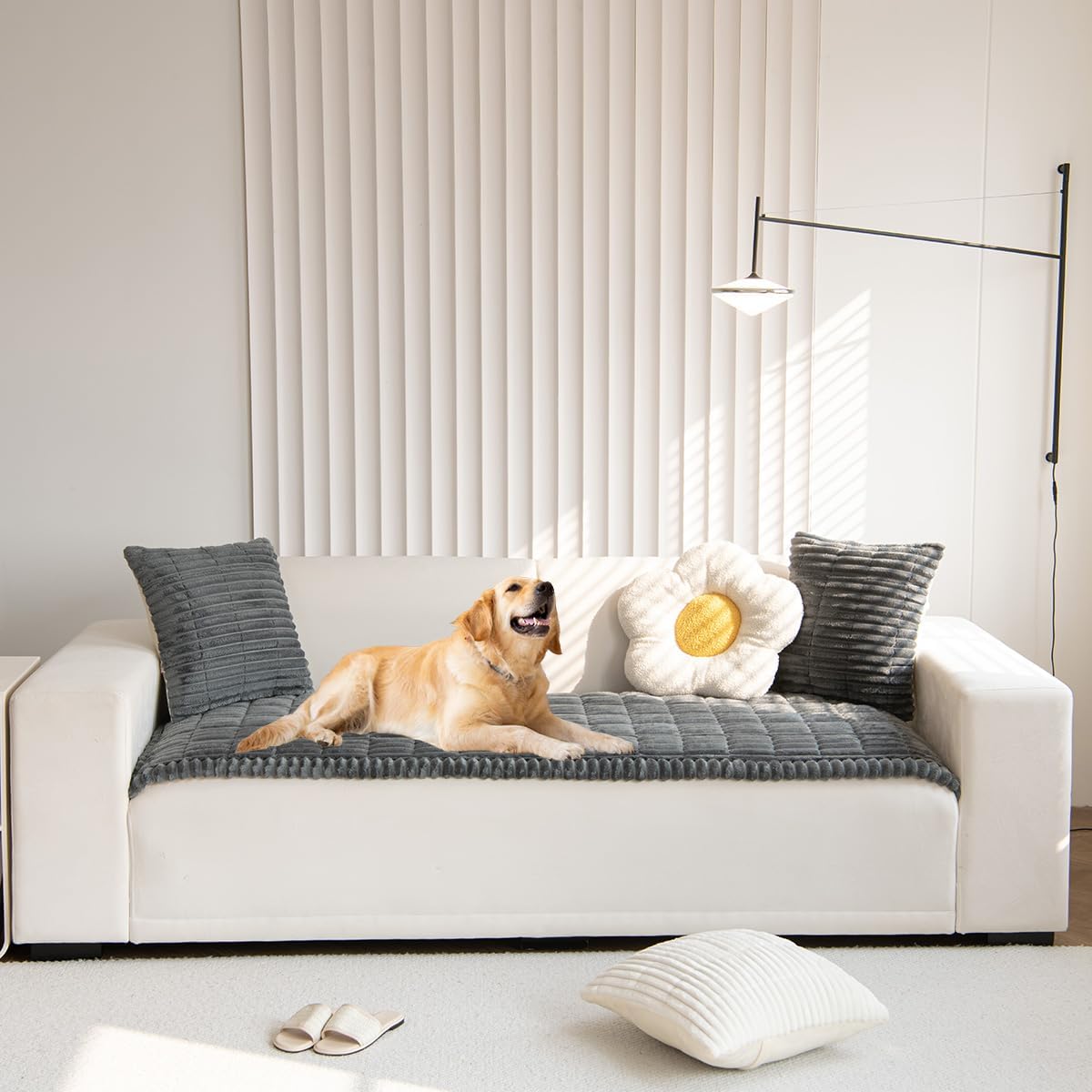 Non-Slip Fuzzy Pet Couch Covers for Large Dogs