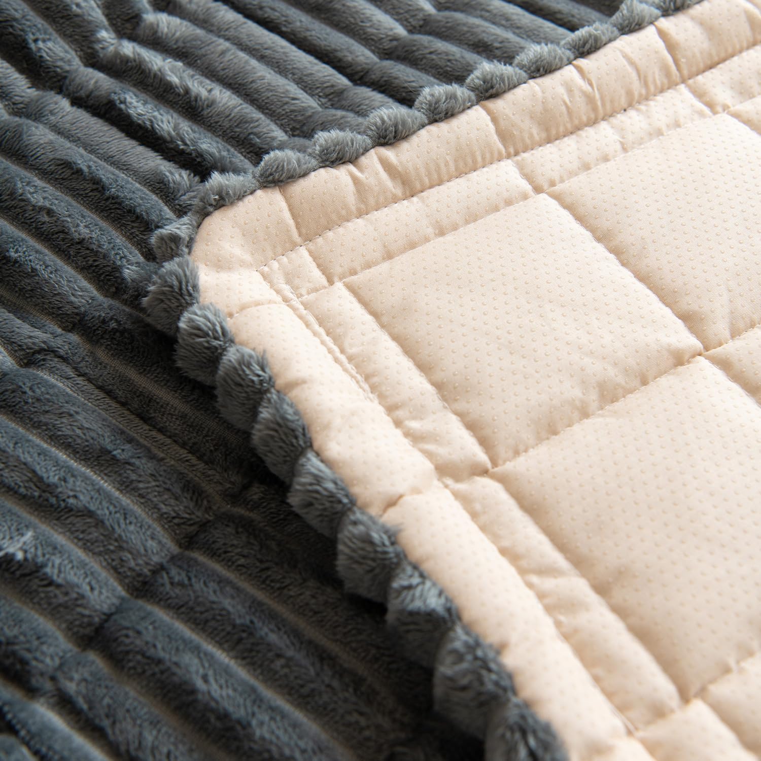 Non-Slip Fuzzy Pet Couch Covers for Large Dogs