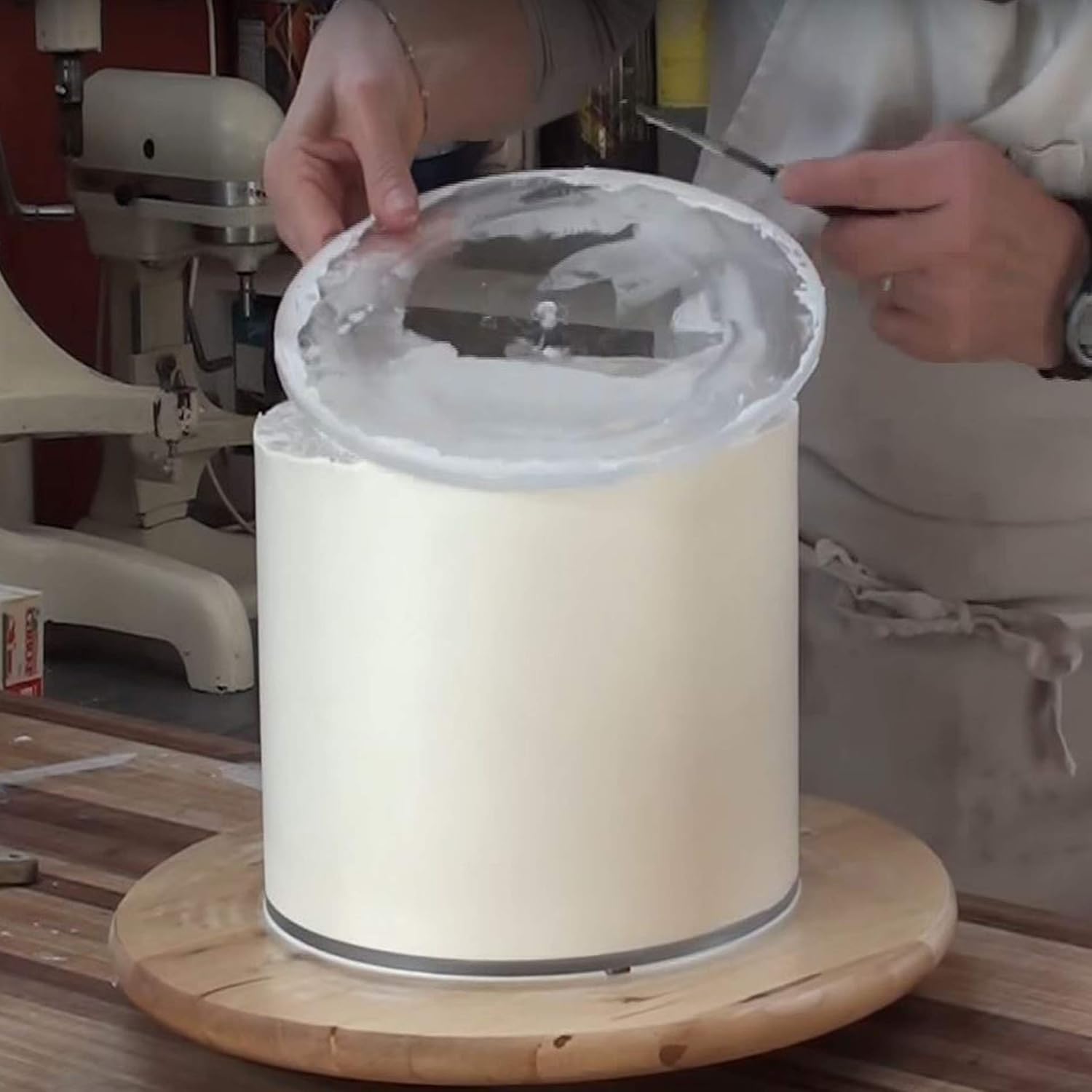 CAKESAFE - 2-625 Inch Clear Acrylic Disks for Icing