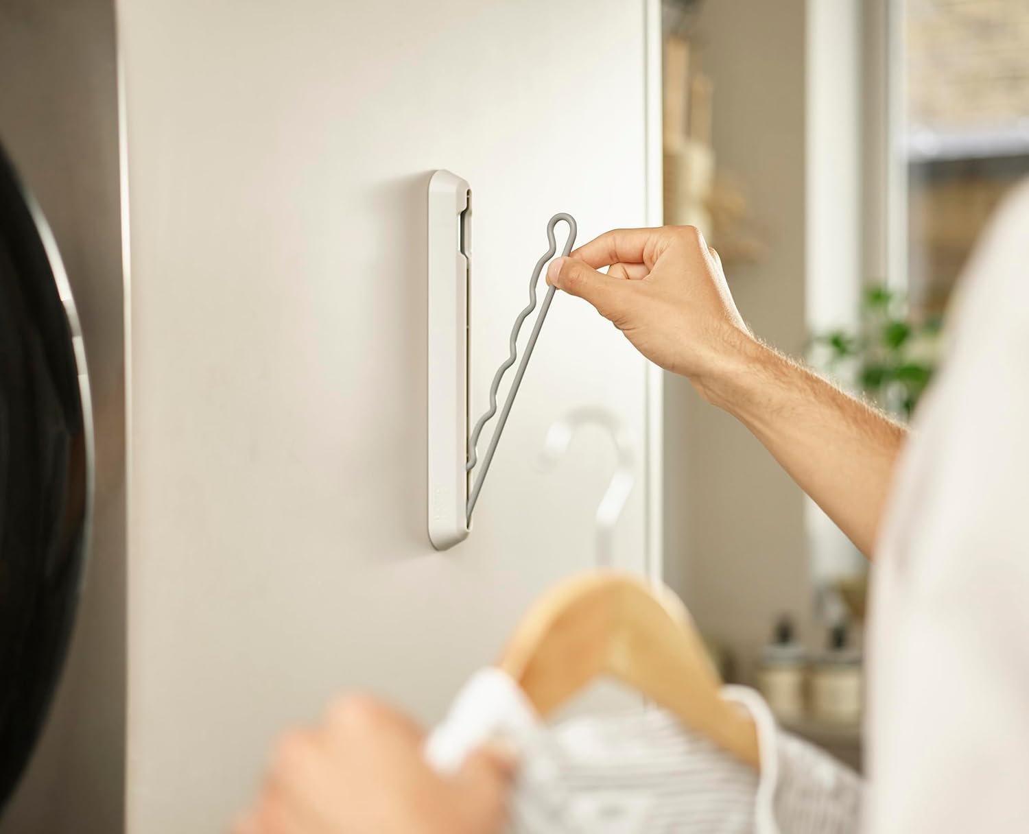 Joseph Joseph Foldaway Clothes Rail with 5 Hangers