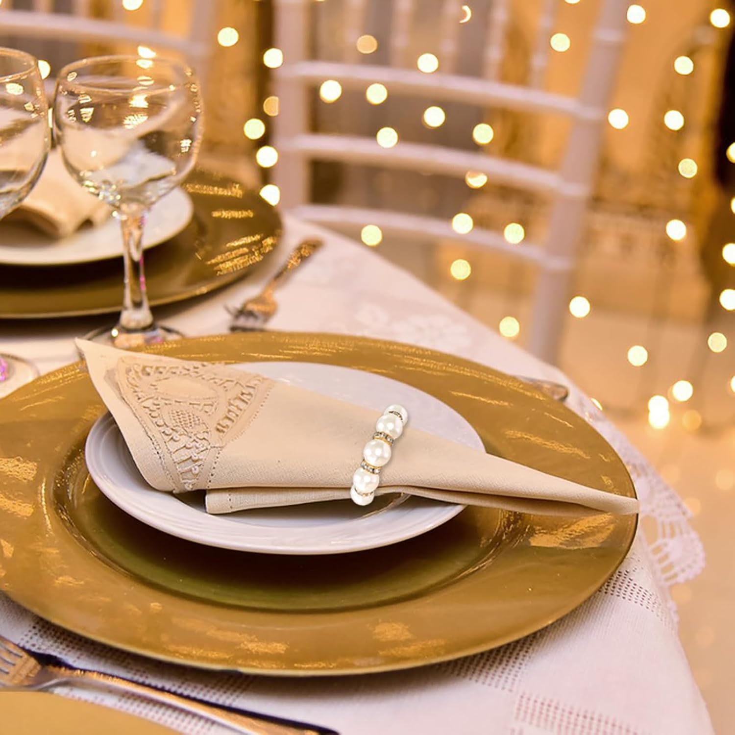 Eunika 100Pcs Gold Disposable Napkin Rings Beaded Decorative Holders