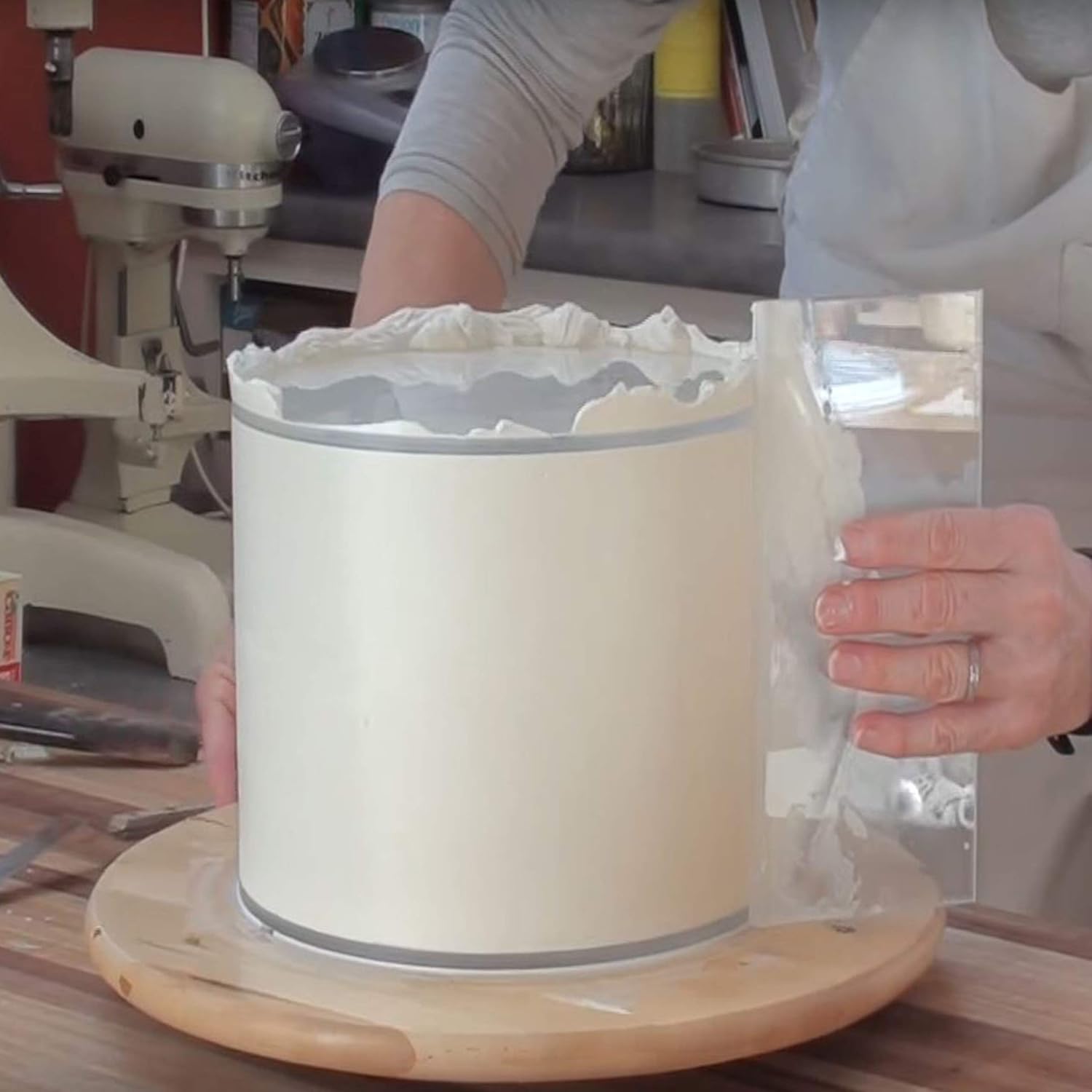 CAKESAFE - 2-625 Inch Clear Acrylic Disks for Icing