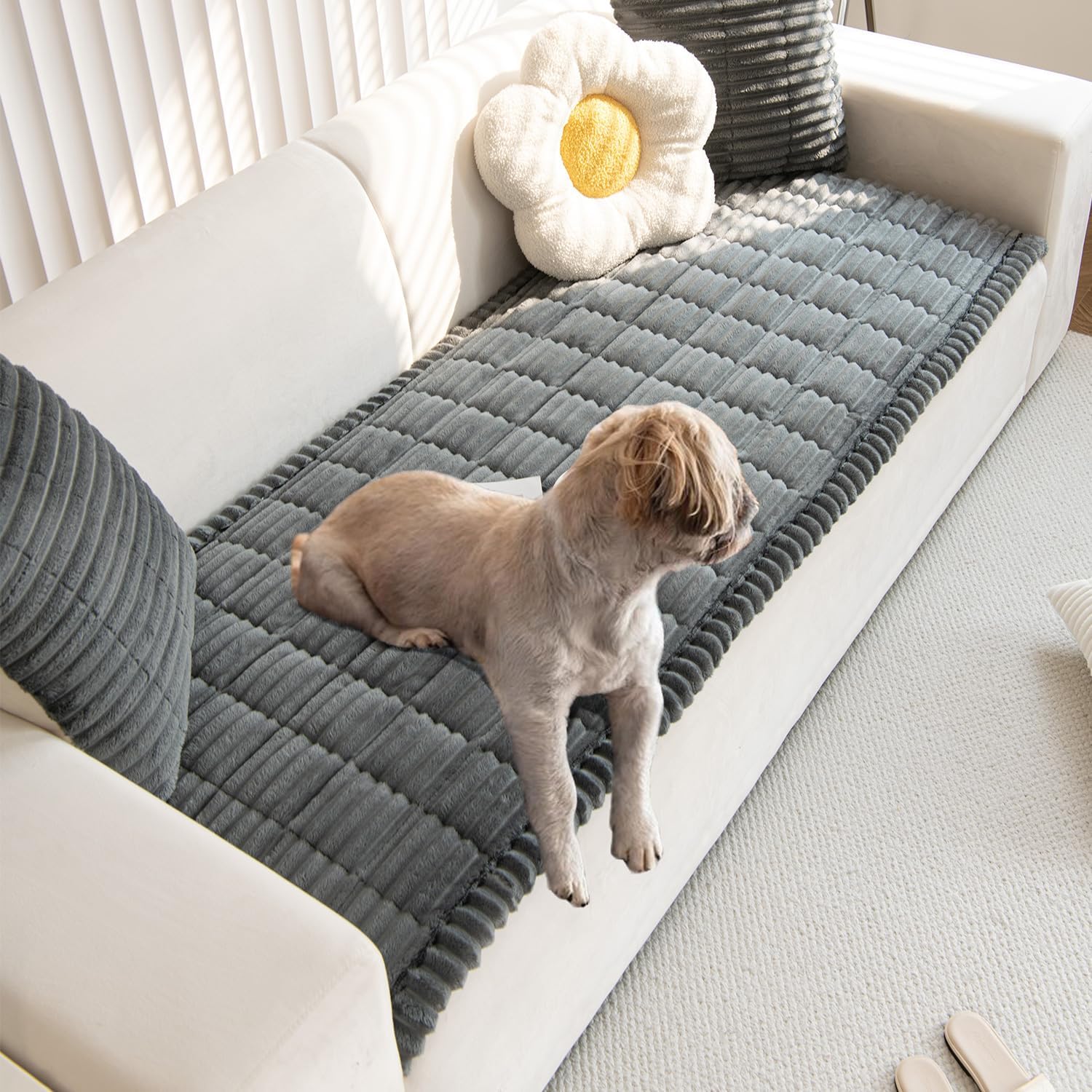 Non-Slip Fuzzy Pet Couch Covers for Large Dogs
