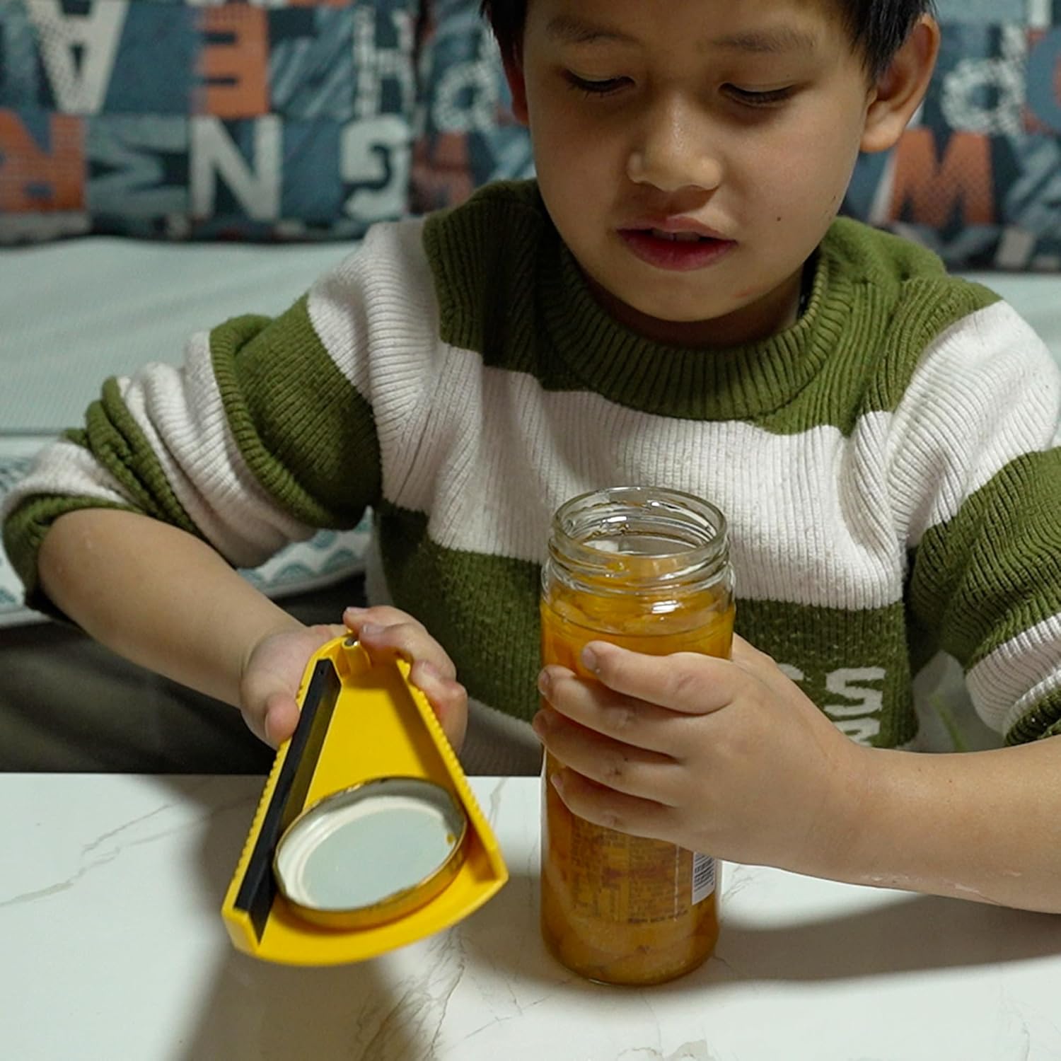 Multifunctional Can Opener with Magnet for Jar and Bottle